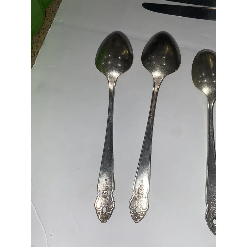 13 Pc Vintage Distinction (Silverplate 1951) Prestige Plate-by Oneida